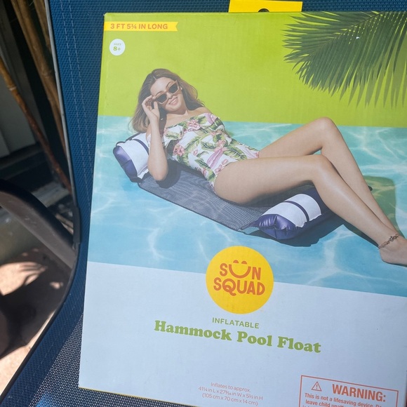 🌞 Sun Squad Inflatable Hammock Pool Float – Relax in Style! (New in box) - Picture 8 of 13